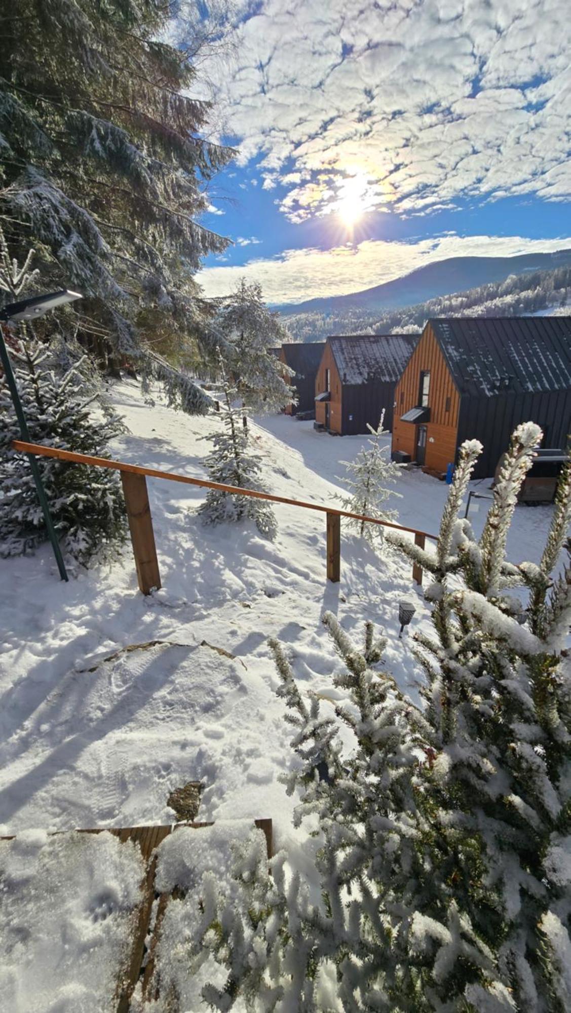 Osada Za Gorami Za Lasami - Domki Z Widokiem Na Snieznik Stronie Slaskie Exterior foto